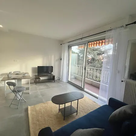 New With Balcony And Parking Apartamento Antibes