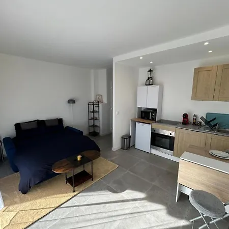 New With Balcony And Parking * Antibes