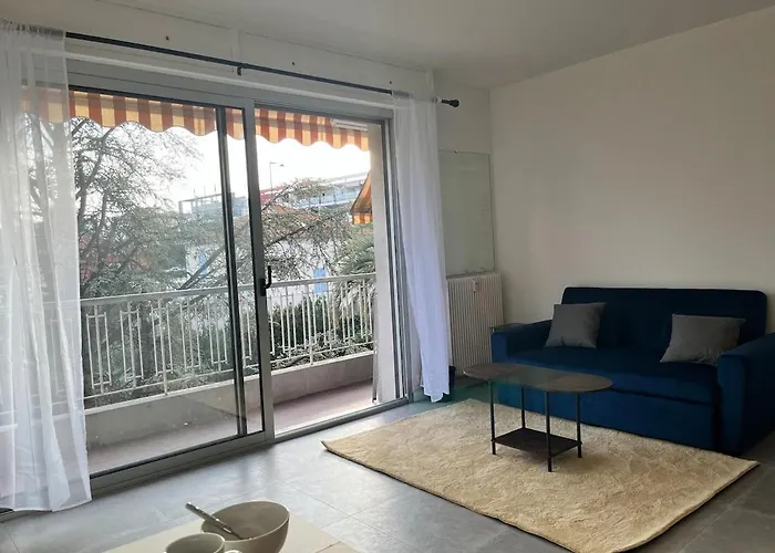 Appartamento New With Balcony And Parking Antibes